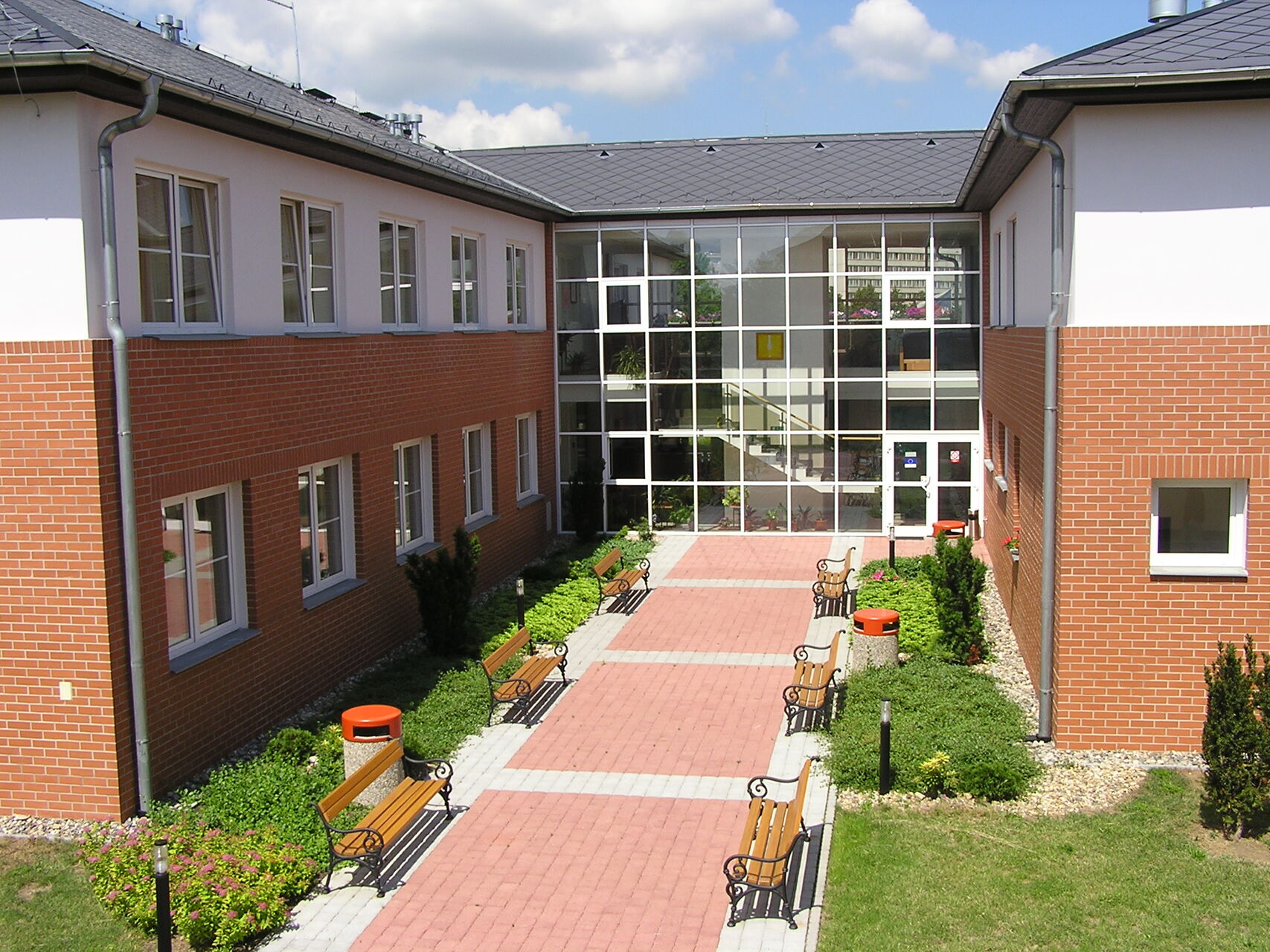 ELIO GARNI HOTEL